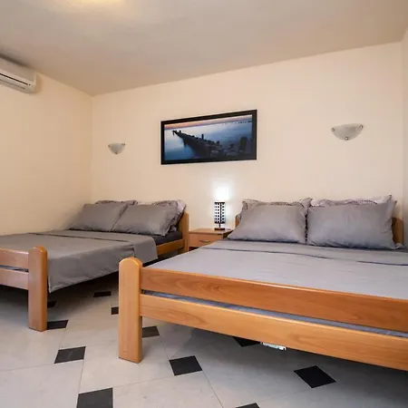 Sara & Leon Lägenhet